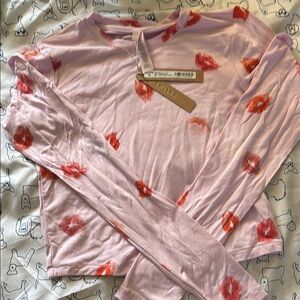 NWT skims long sleeve crop top